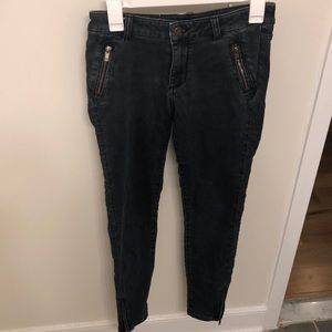JUST JEANS -Black Skinny Jeans w/ Zip, comfy material, stretch, size 10 (S-M)